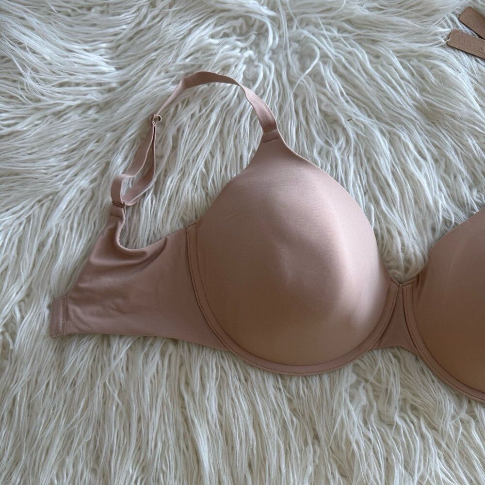 Skims Fits Everybody T-shirt Bra Mica Size 34DDD - Picture 2 of 6